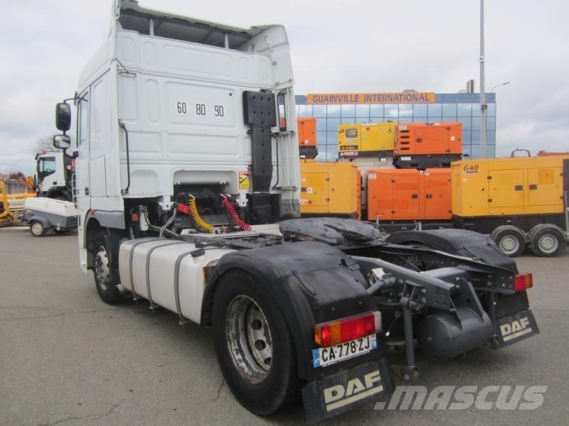 DAF XF105 460 트랙터 유닛