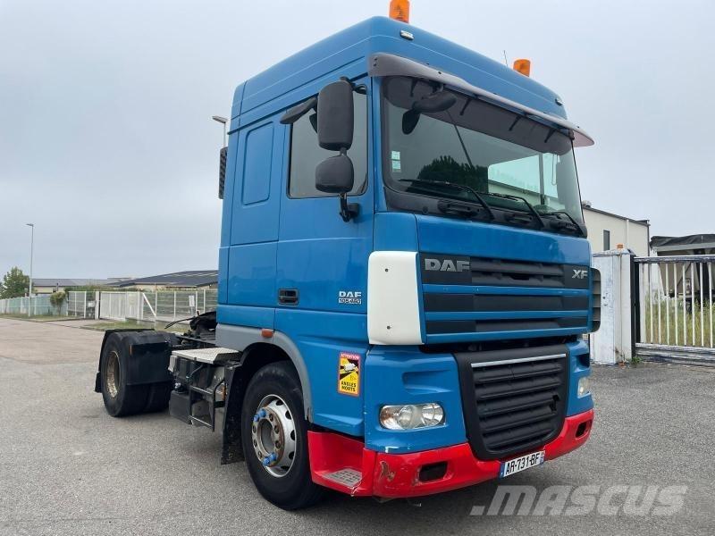 DAF XF105 460 트랙터 유닛