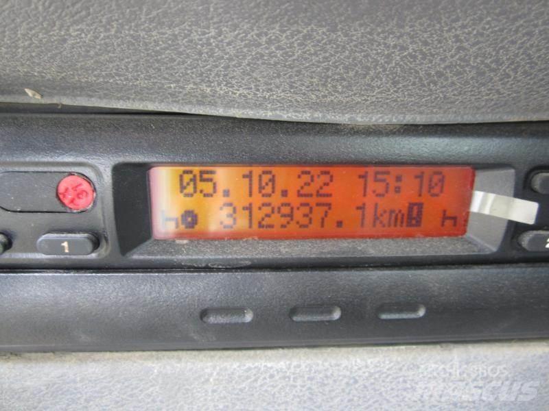 Renault Kerax 덤프 트럭