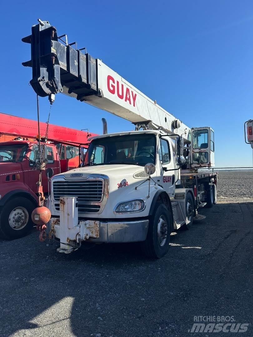 Altec AC38-127S 크레인 트럭