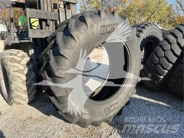 BKT 710/70R42 건설 장비 - 기타
