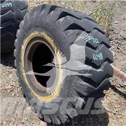  Gulf 23.5X25 타이어, 휠 및 림