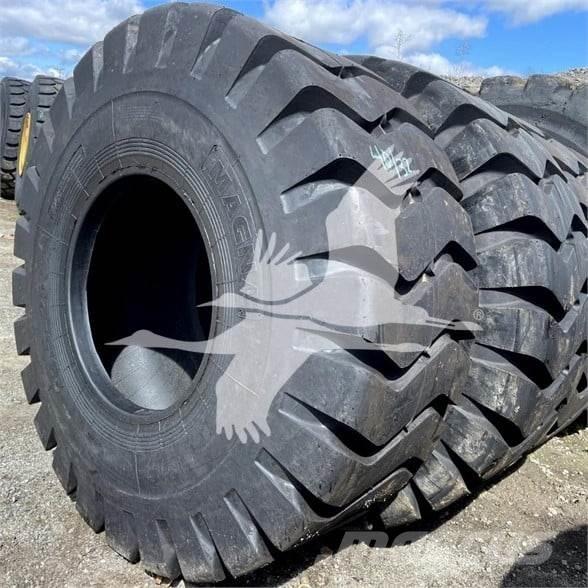  MAGNA 23.5X25 타이어, 휠 및 림