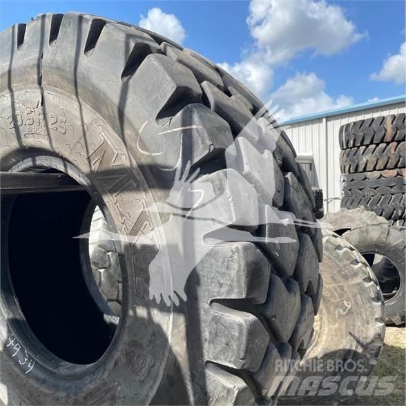 Titan 20.5R25 타이어, 휠 및 림