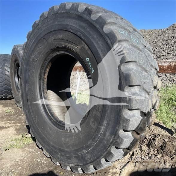 Titan 20.5R25 타이어, 휠 및 림