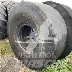 Toyo 26.5X25 타이어, 휠 및 림