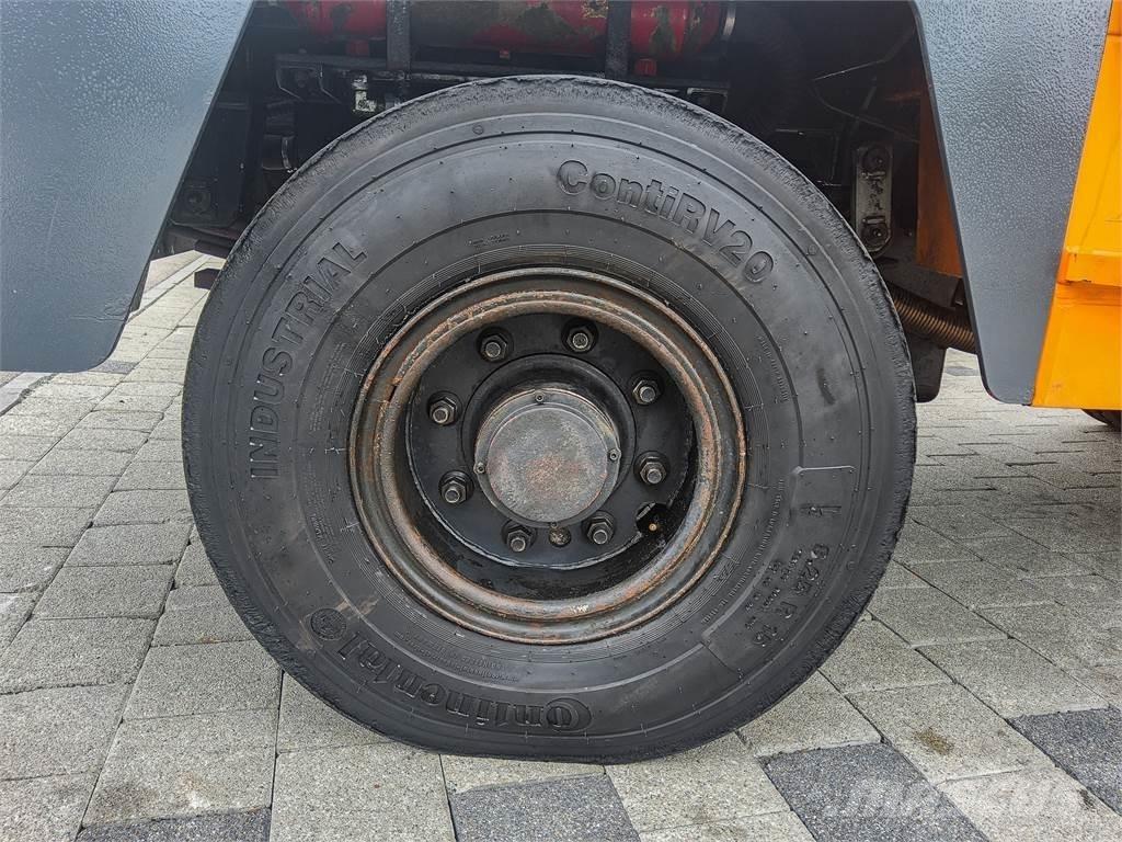  ATA 8500 4x4 견인 트럭
