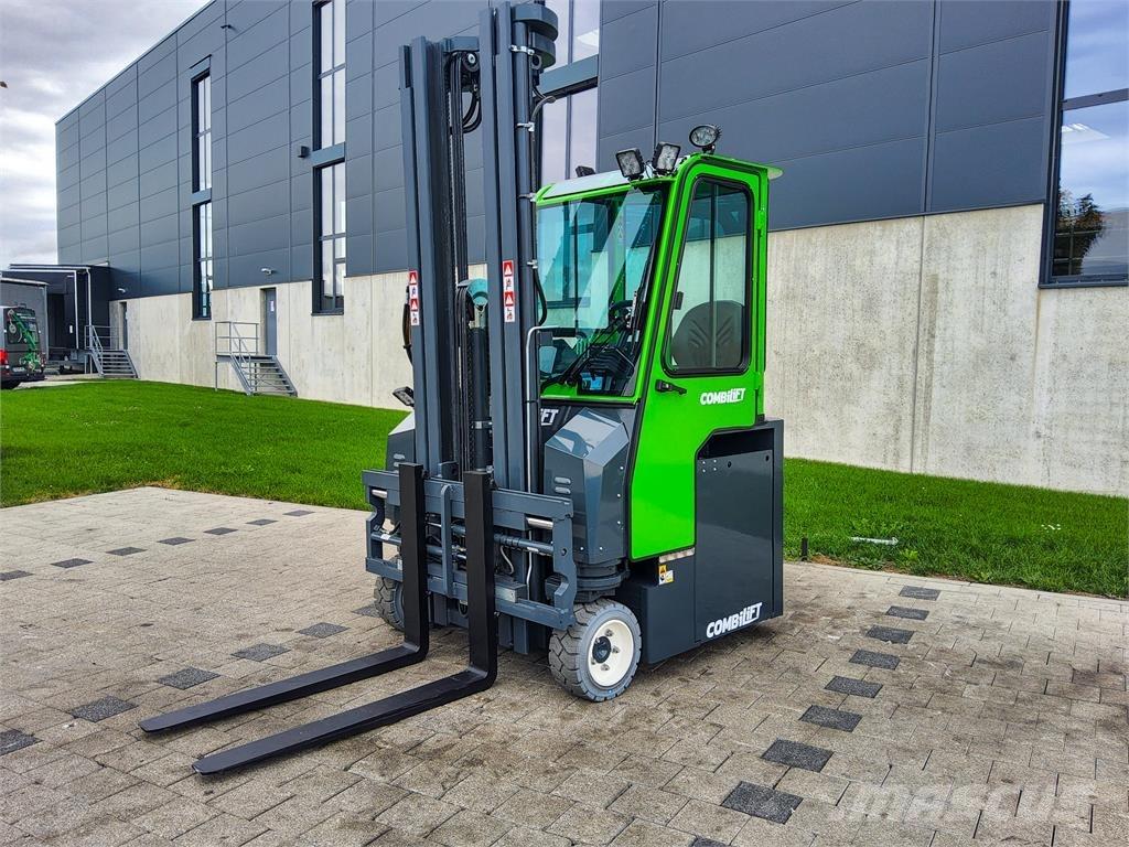Combilift CBE 3000 4방향 리치트럭