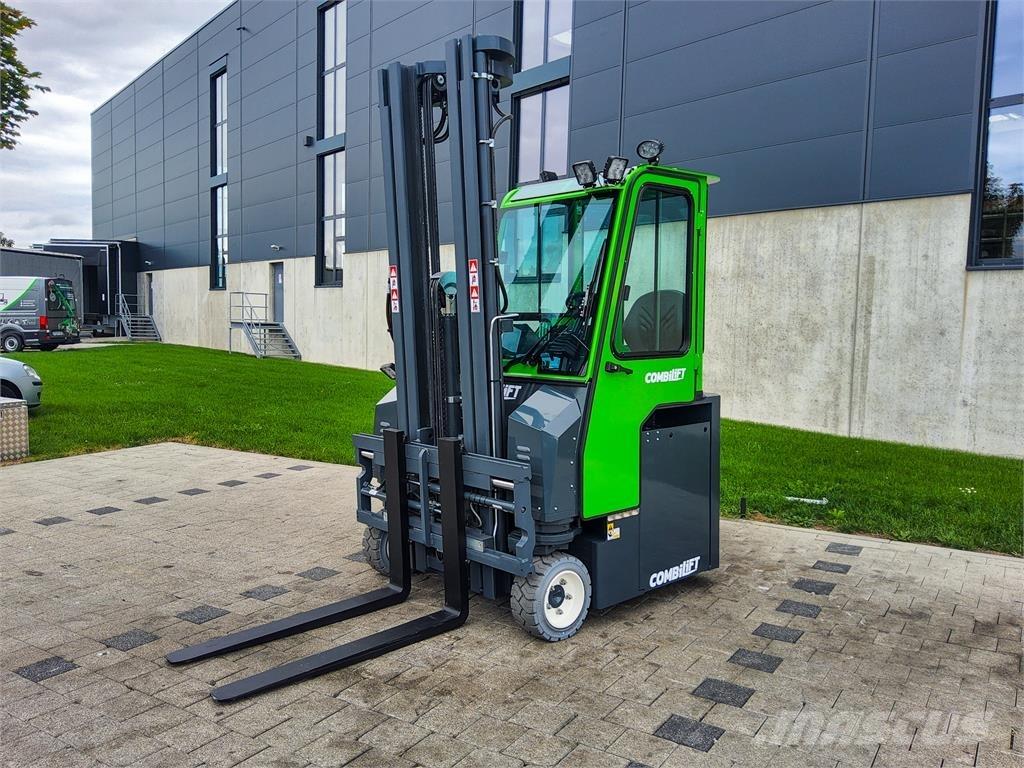 Combilift CBE 3000 4방향 리치트럭