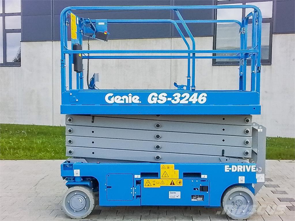 Genie GS 3246 가위형 리프트