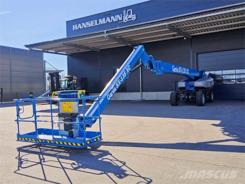 Genie SX-135 XC 견인식 전동이동 리프트