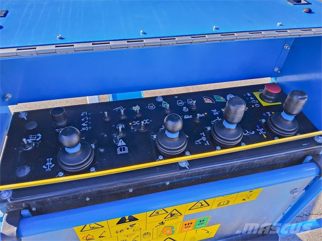 Genie SX-135 XC 견인식 전동이동 리프트