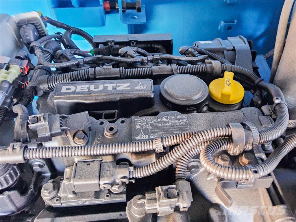 Genie SX-135 XC 견인식 전동이동 리프트