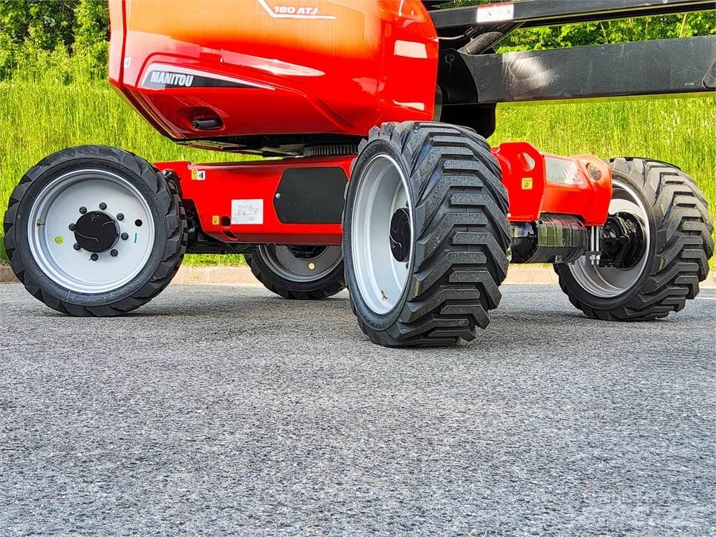 Manitou 180 ATJ 관절형 전동이동 리프트