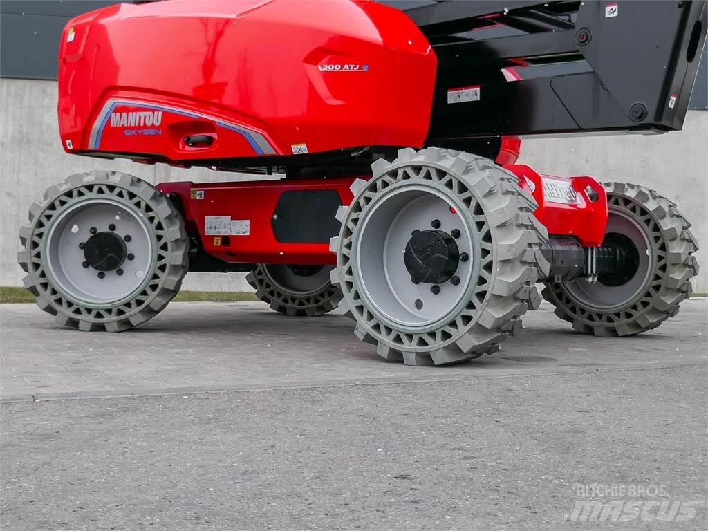 Manitou 200 ATJE 관절형 전동이동 리프트