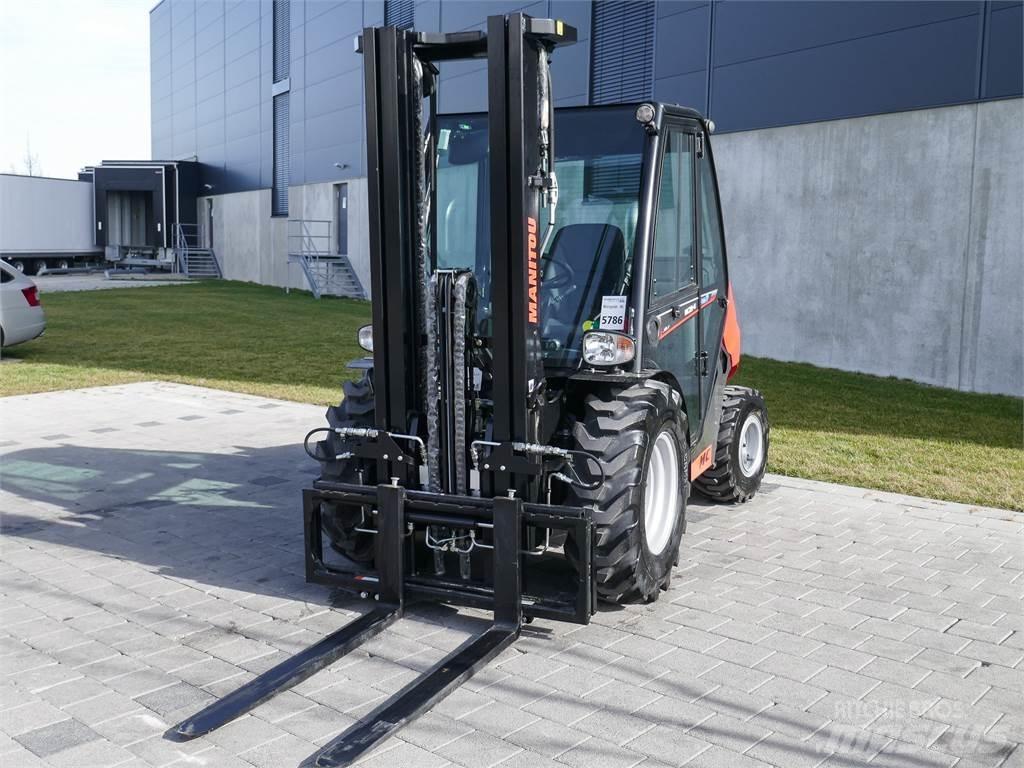 Manitou MC 25-4 험지용 트럭