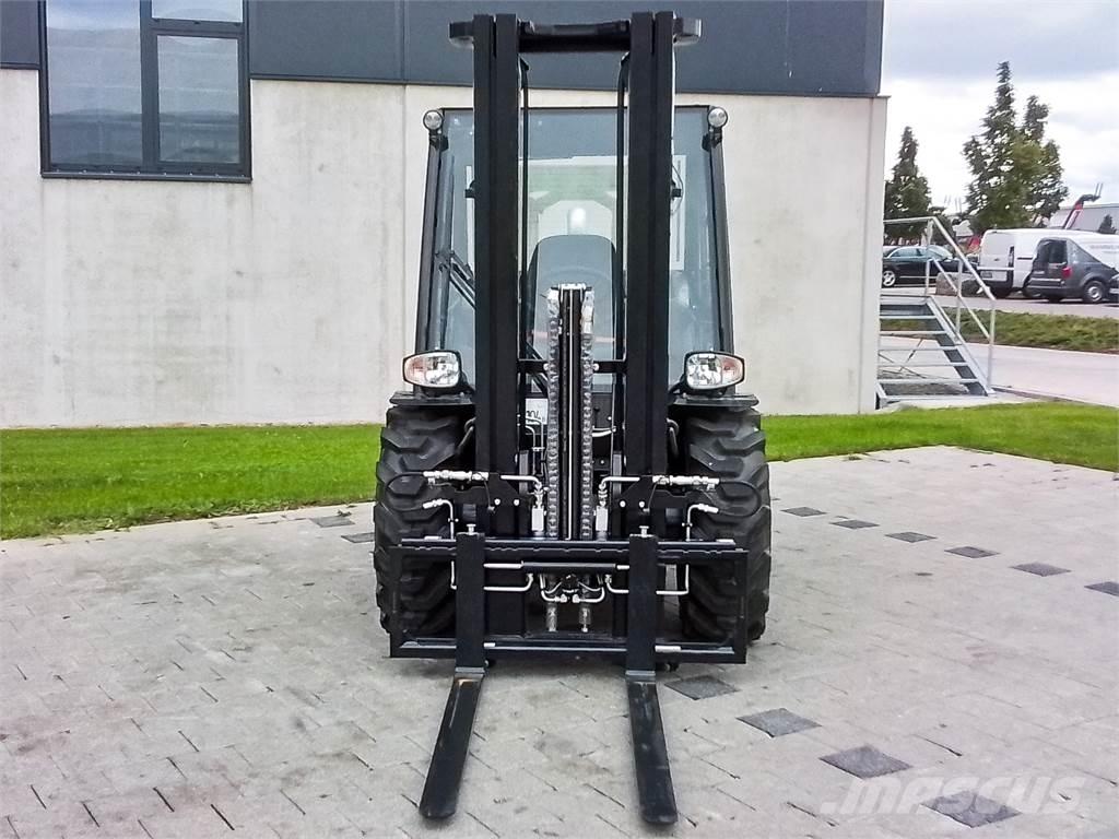 Manitou MC 25-4 험지용 트럭