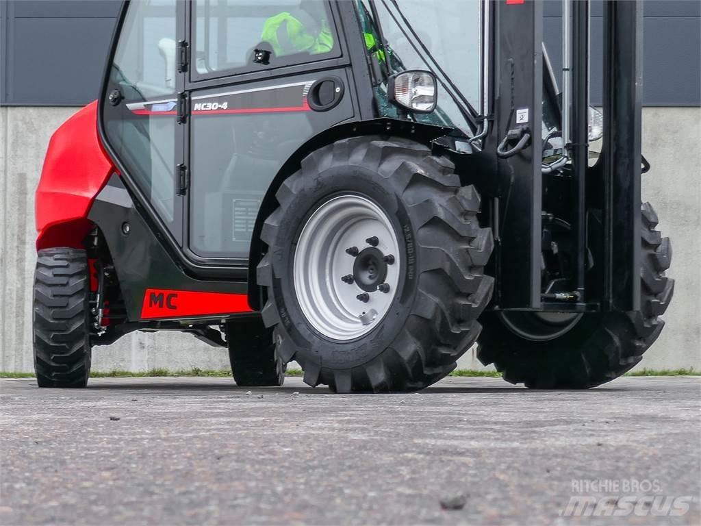Manitou MC 30-4 험지용 트럭
