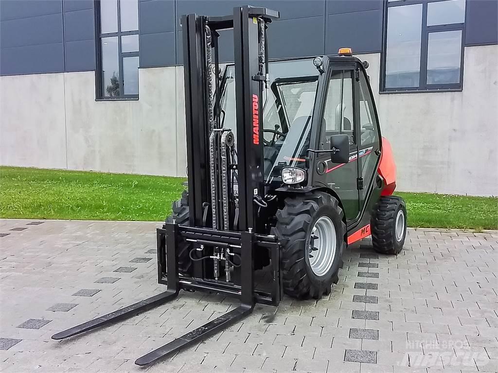 Manitou MC 30-4 험지용 트럭