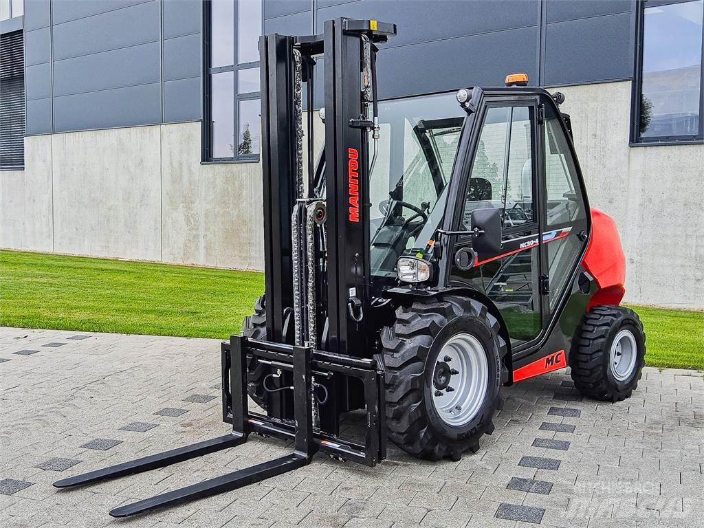 Manitou MC 30-4 험지용 트럭