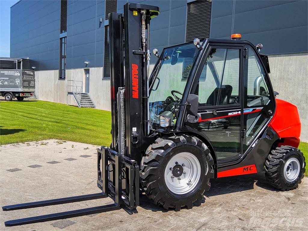 Manitou MC 30-4 험지용 트럭