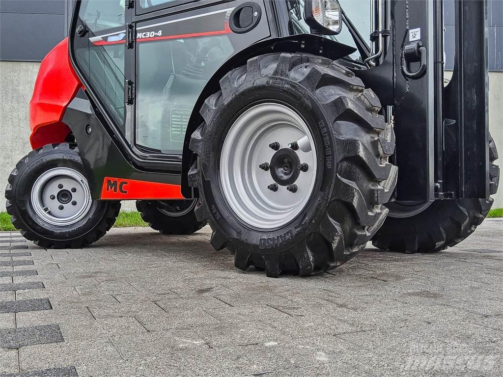 Manitou MC 30-4 험지용 트럭