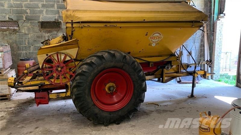 Bredal B 4 미네랄 살포기