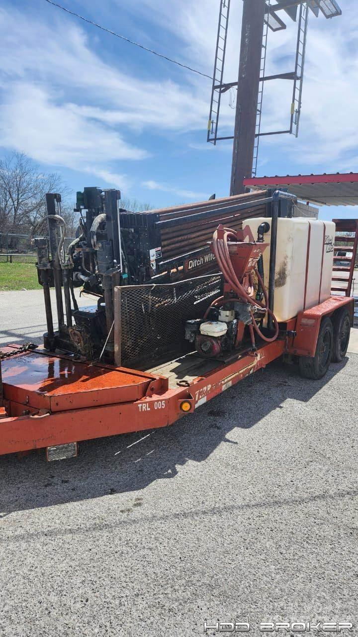 Ditch Witch JT1220 Mach 1 수평 굴착 장치