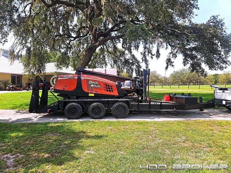 Ditch Witch JT2020 Mach 1 수평 굴착 장치