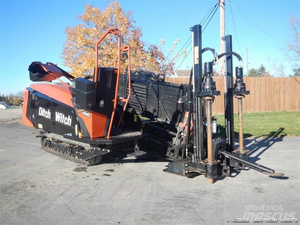 Ditch Witch JT32 수평 굴착 장치
