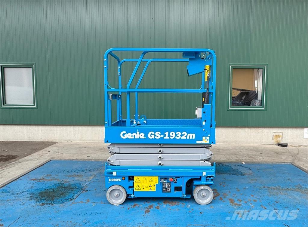 Genie GS-1932m E-Drive 가위형 리프트
