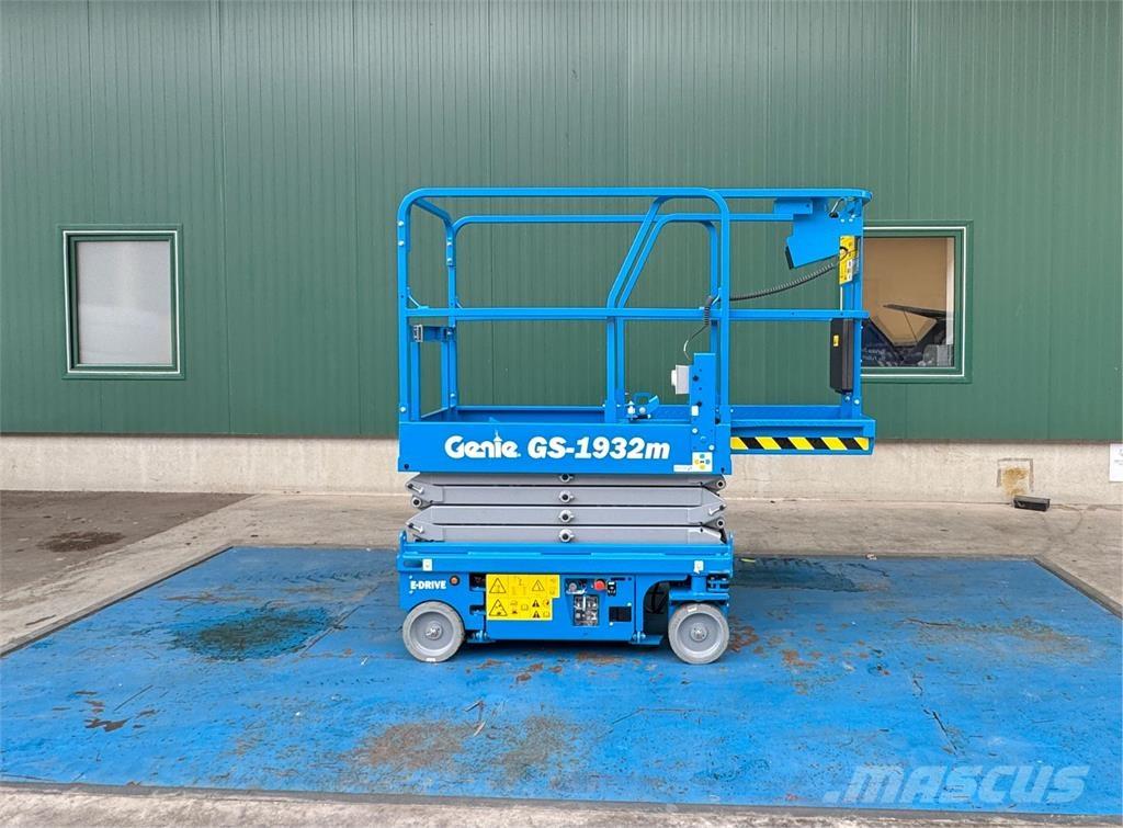 Genie GS-1932m E-Drive 가위형 리프트