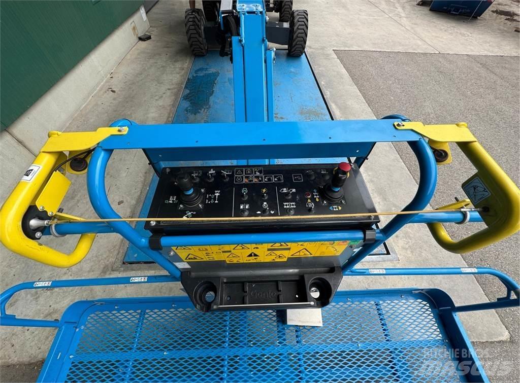 Genie S-45 XC 관절형 전동이동 리프트