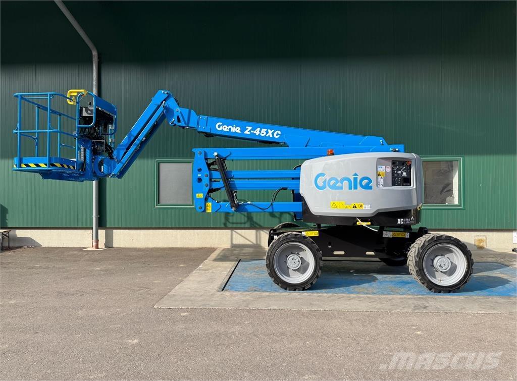 Genie Z-45 XC 관절형 전동이동 리프트