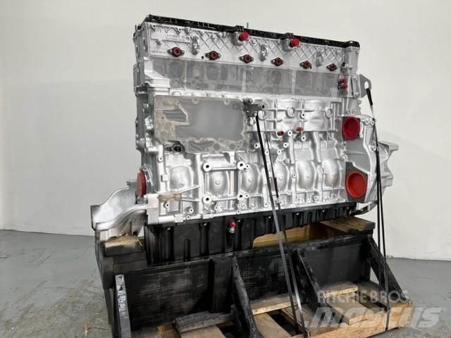 Detroit DD15 엔진