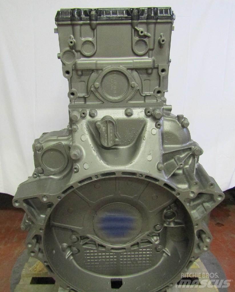 Detroit DD15 엔진