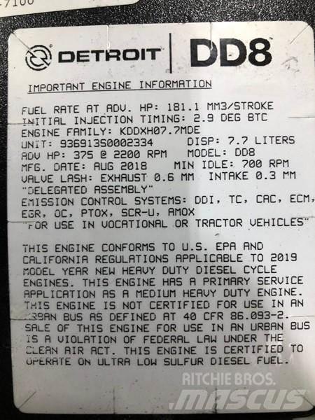 Detroit DD8 엔진