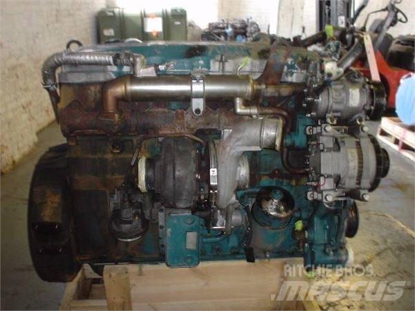 International DT 466E 엔진