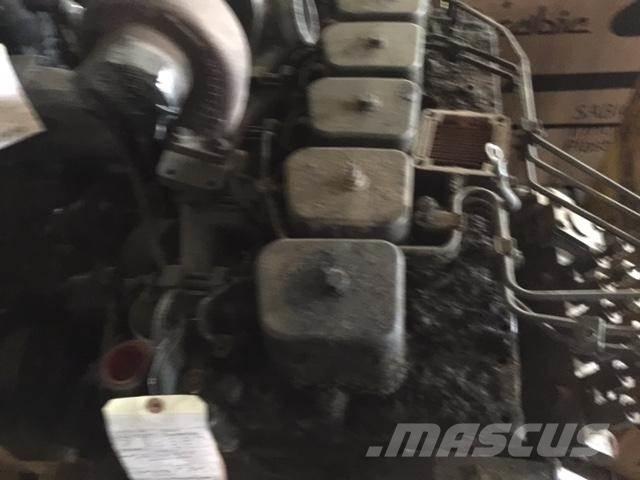 Komatsu SA6D102-1 엔진