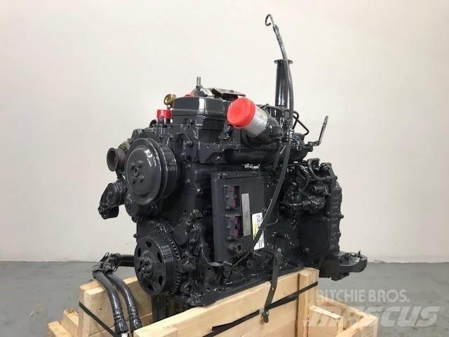 Komatsu SA6D107E 엔진