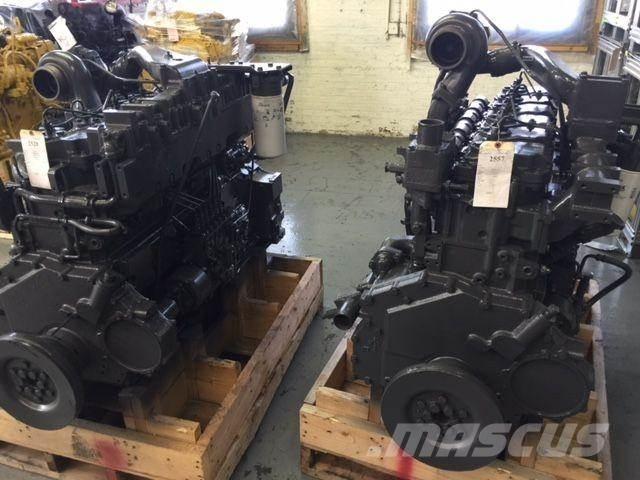 Komatsu SA6D125-1 엔진