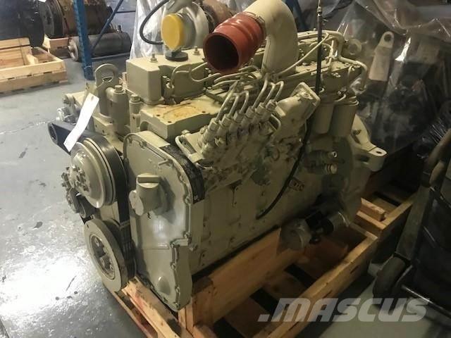 Komatsu SAA6D114-2 엔진
