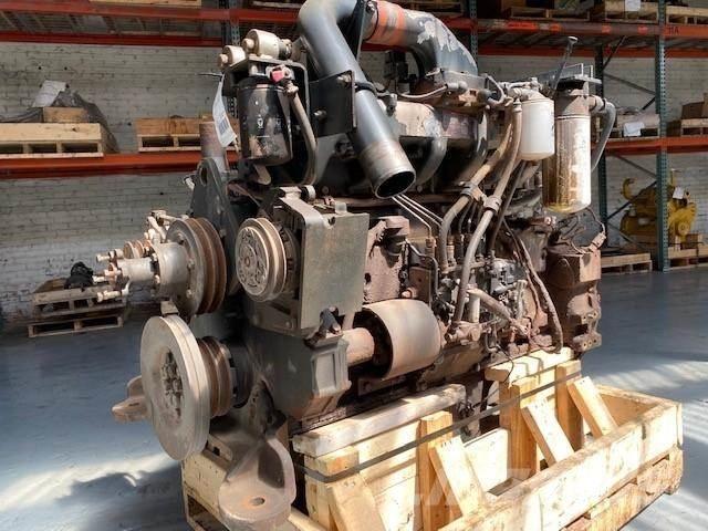 Komatsu SAA6D125E-2 엔진