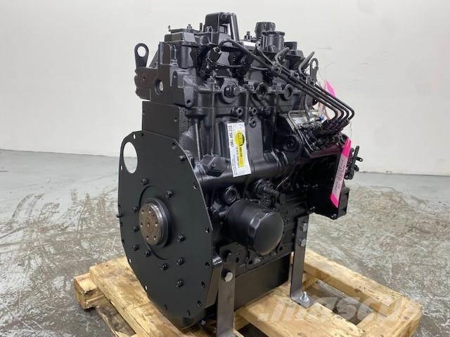 New Holland N844 엔진