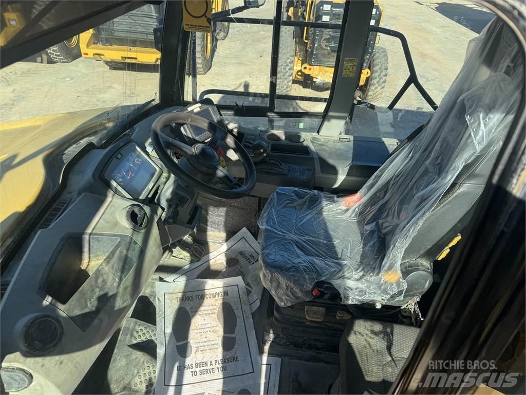 CAT 745 연결식 홀러