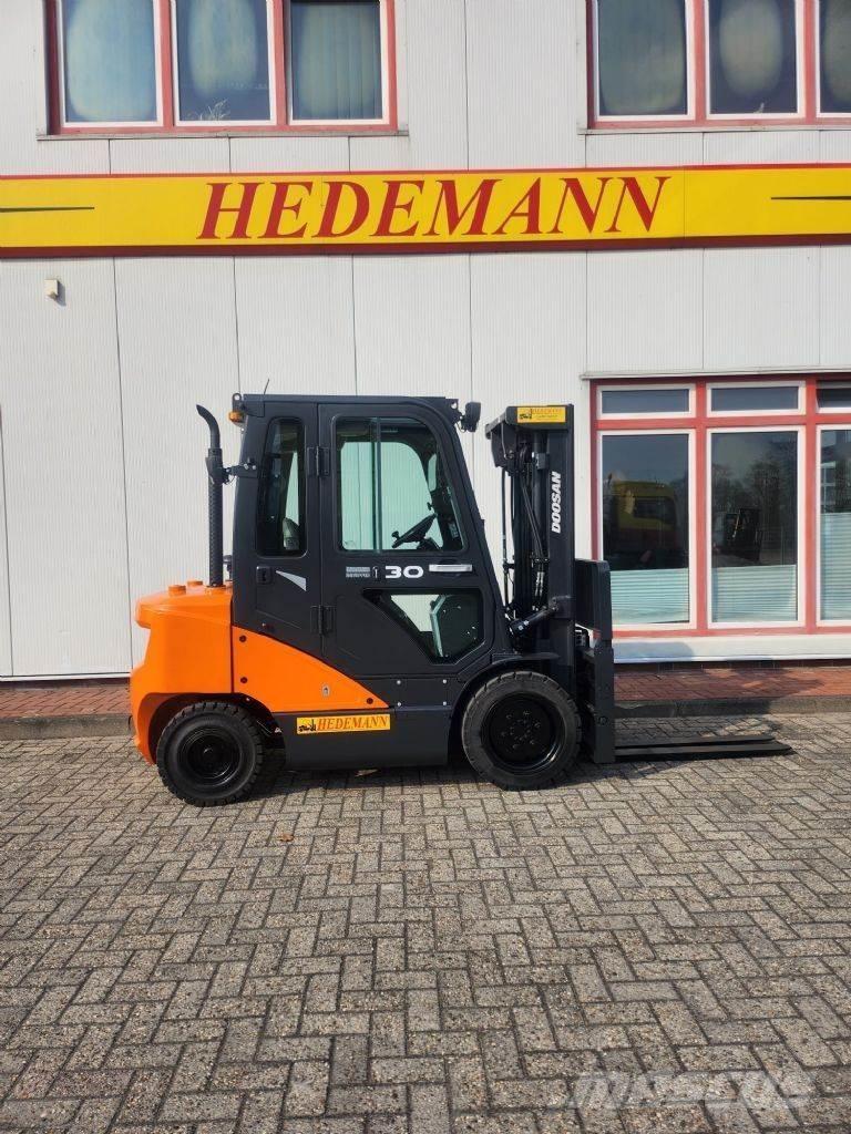 Doosan D30S-7 디젤 지게차