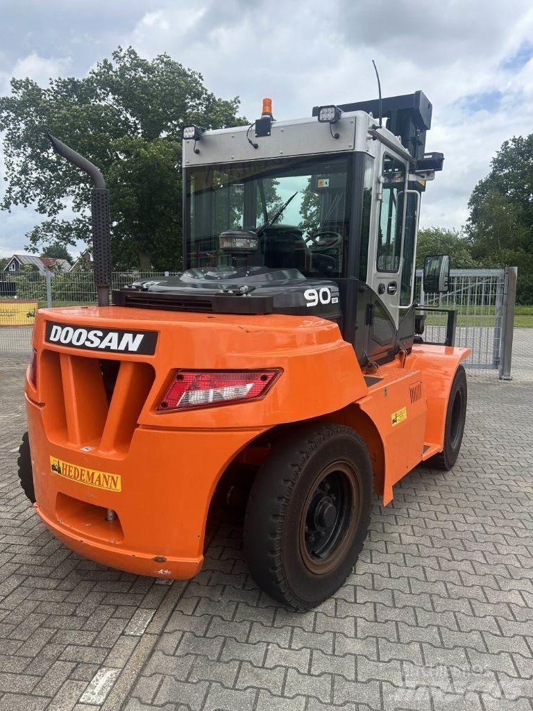 Doosan D90S-7 디젤 지게차