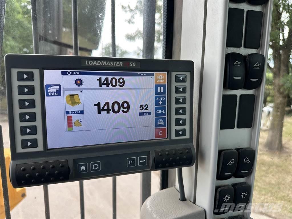 Volvo BM L70H 프론트 로더 및 굴착기