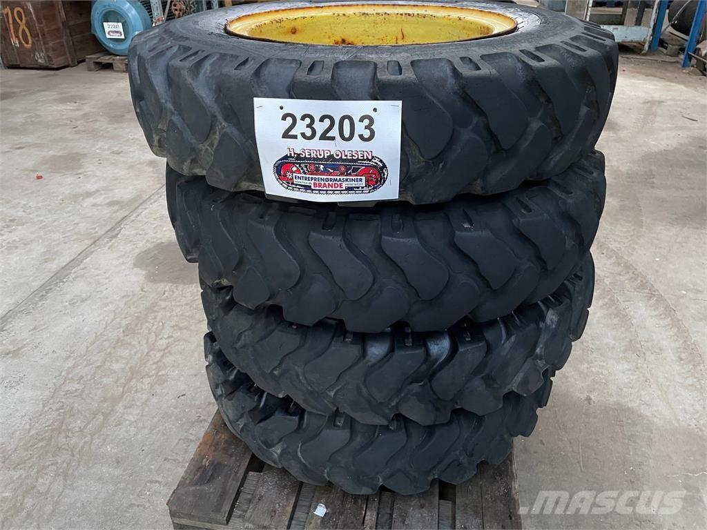  8.25-20 dæk på fælg - 4 stk. 타이어, 휠 및 림