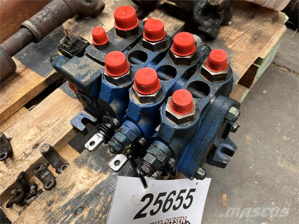 CASE 695SR hovedventil 유압식 기계
